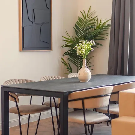 아파트 Exclusive 3bedrm Stylish By Prestige Homes 부다페스트