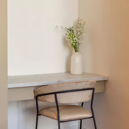 Exclusive 3bedrm Stylish By Prestige Homes 公寓 *