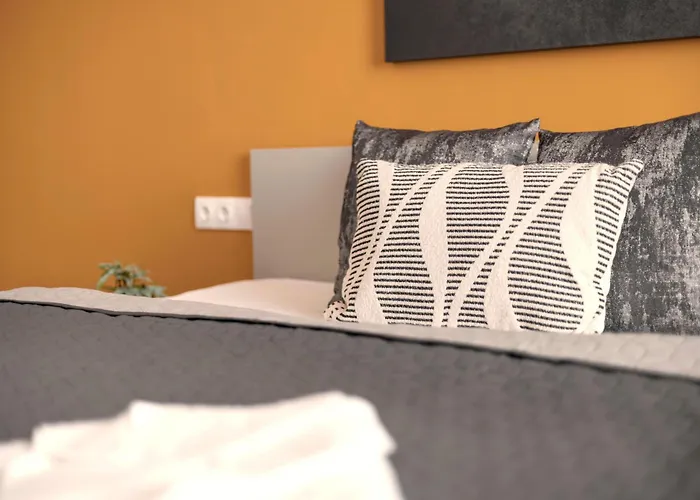 Exclusive 3bedrm Stylish By Prestige Homes Budapest
