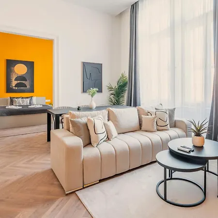 Apartment Exclusive 3bedrm Stylish By Prestige Homes *