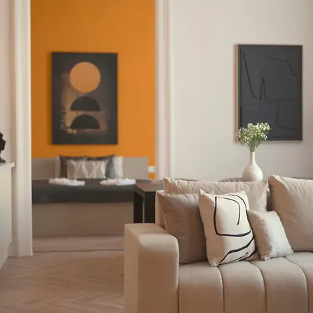 Exclusive 3bedrm Stylish By Prestige Homes Apartment Budapest