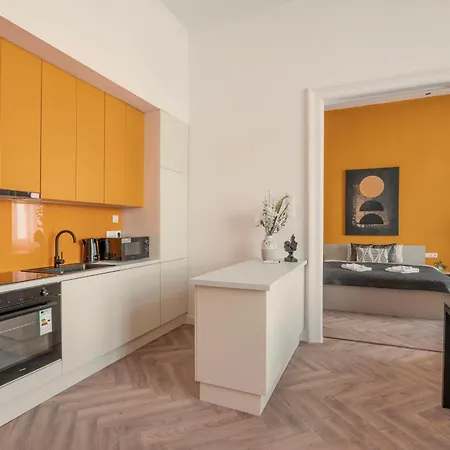 Exclusive 3bedrm Stylish By Prestige Homes Budapeşte
